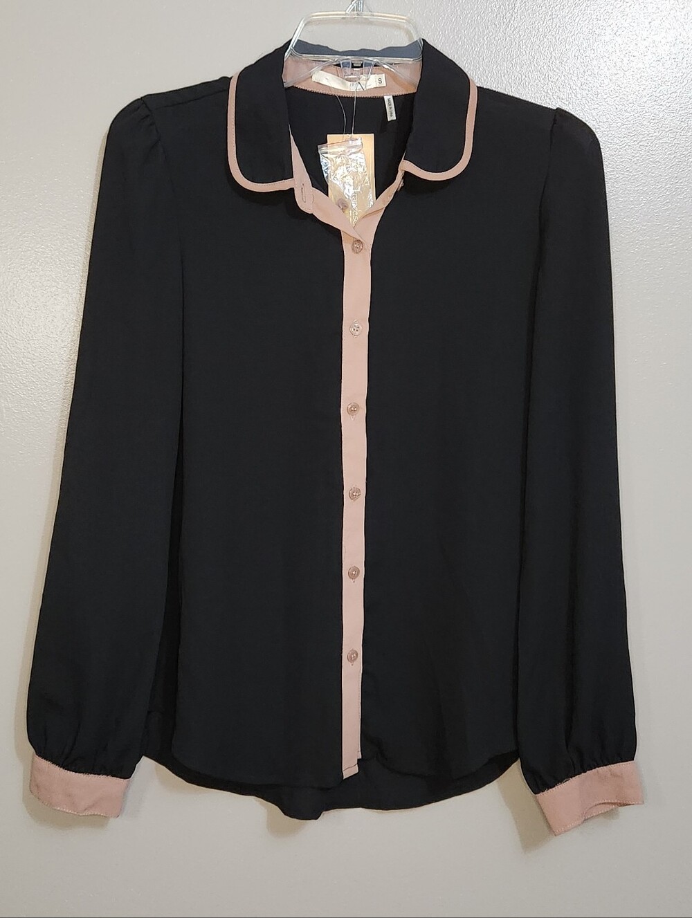 Francesca's Black Button-up with Beige Trim Size Small NWT!